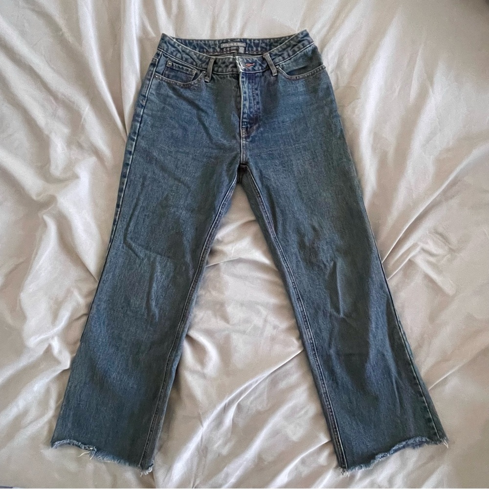 Cropped medium wash mid-rise jeans
